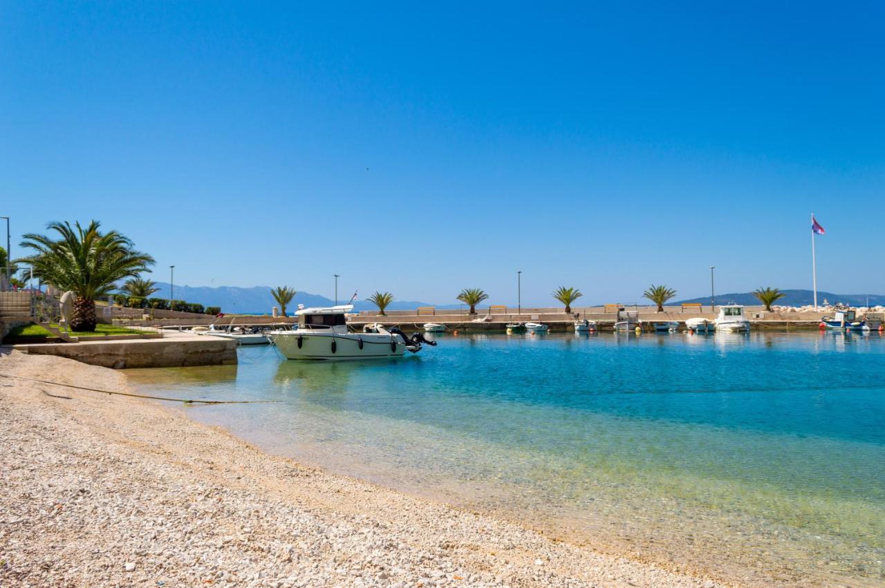 Apartments Ivica - Beachfront Drvenik (Split-Dalmatia) Exterior foto