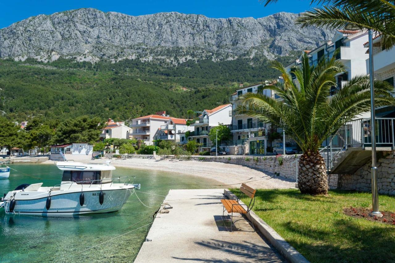 Apartments Ivica - Beachfront Drvenik (Split-Dalmatia) Exterior foto